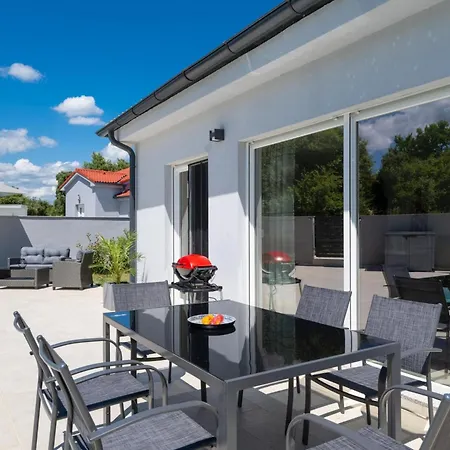 Casa de Férias Sofia By Interhome
