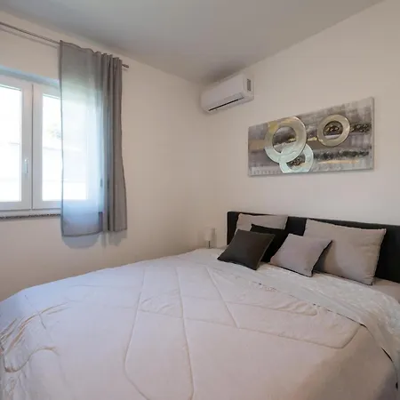 Sofia By Interhome *