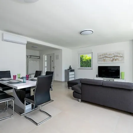 Casa de Férias Sofia By Interhome *